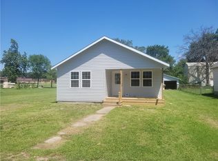 404 W Buffalo St, Girard, KS 66743