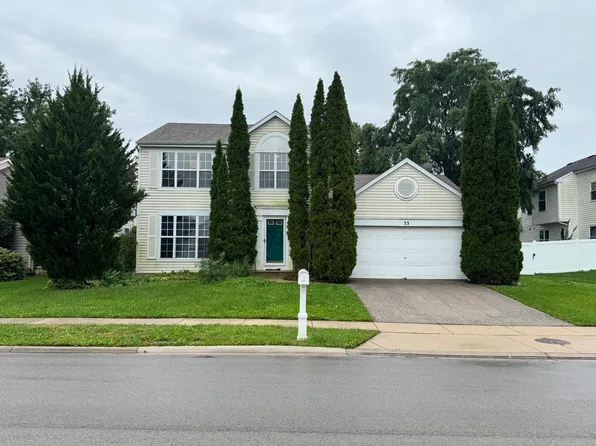 33 Buchanan Ln, Streamwood, IL 60107