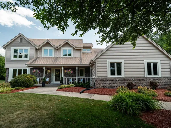 17445 St James ROAD, Brookfield, WI 53045