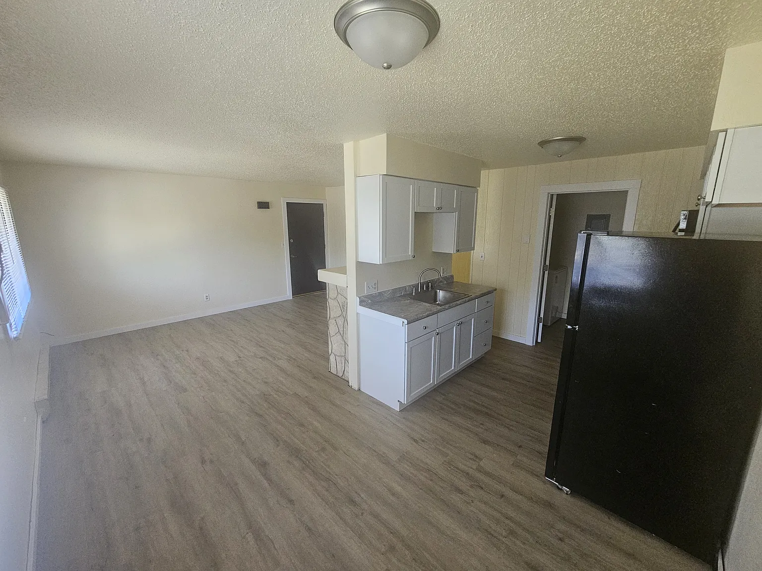 1749 Bainbridge St — Photo 3