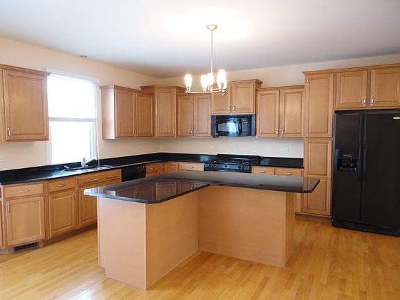 2nd image of 2404 Monterey Dr