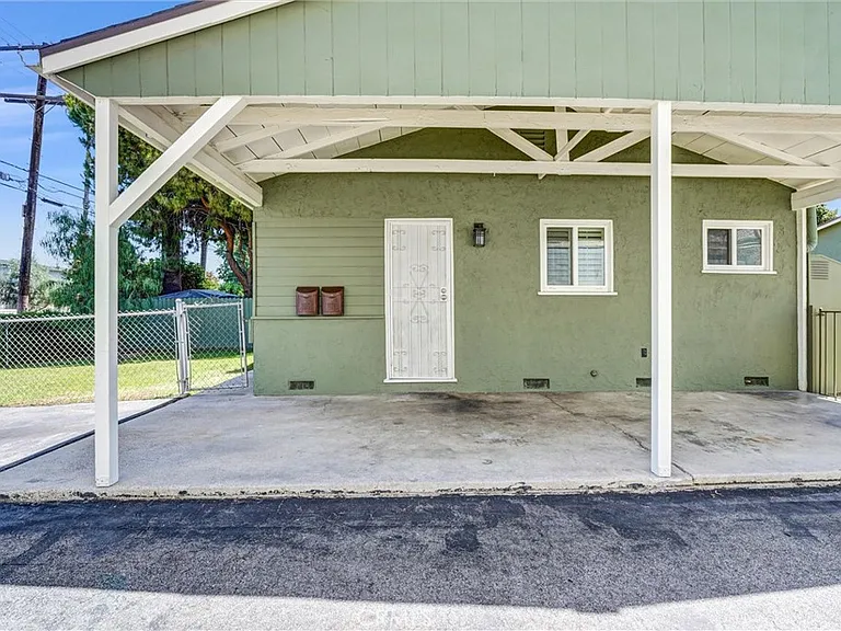 6707 Cleon Ave — Photo 4