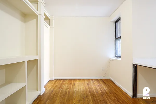 Rented by REZI | media 24