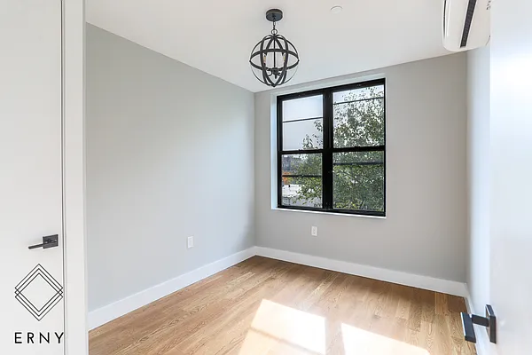 Rented by ERNY LLC | media 7