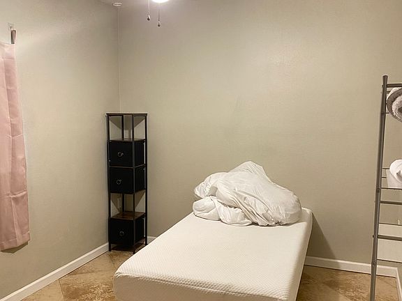 4th image of 4530 E Burgess Ln