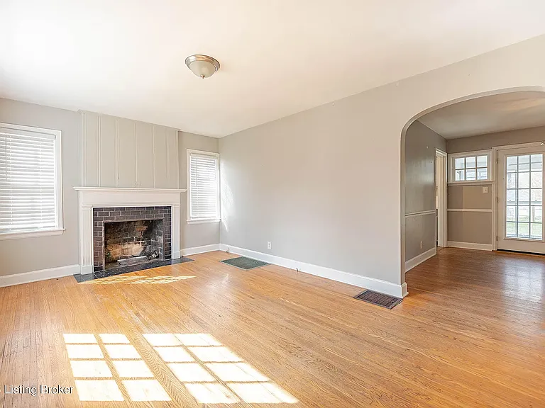 122 Bonner Ave — Photo 10