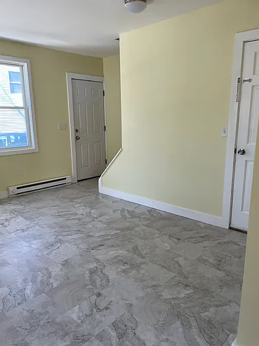 9 W Main St #11 Photo 1