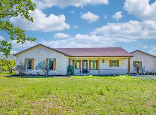 221 Oak Ridge Trl, Kingsland, TX 78639