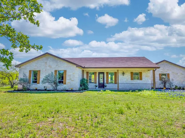 221 Oak Ridge Trail, Kingsland, TX 78639