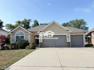 1211 NW 94th St, Kansas City, MO 64155