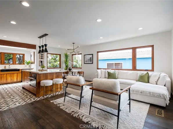 918 3rd St, Hermosa Beach, CA 90254