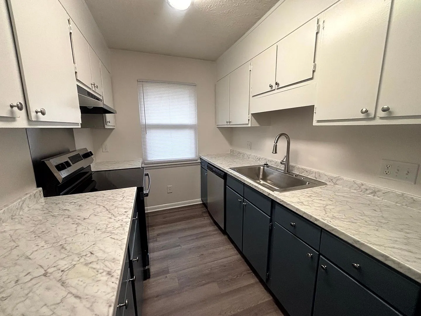 1000 Madiera Ct. ~McArthur Place — Photo 4