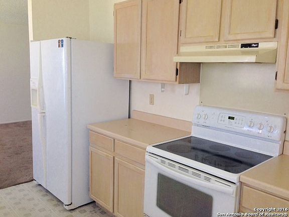 3rd image of 10446 Canyon Vlg