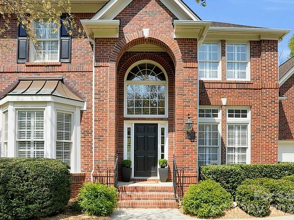 3rd image of 10721 Jordan Rae Ln