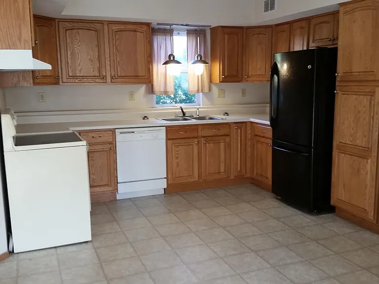 705 Maquoketa Townhome 1/2 Ia 1/2 #1/2 — Photo 9