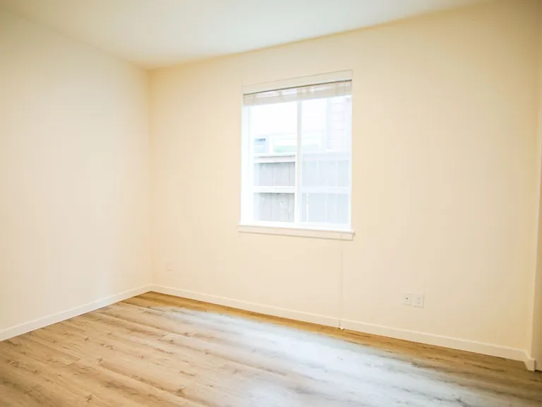 6015 S Virginia Ave #105 — Photo 9