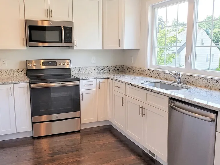 38 Triangle St #4 — Photo 3