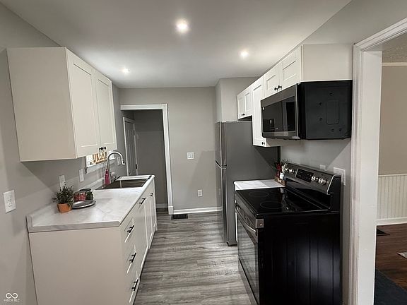 5th image of 4801 Farrington Ave