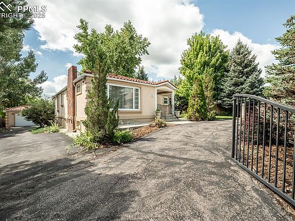 3rd image of 728 Stonewall Ave