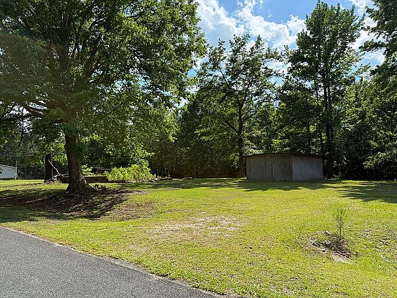 5th image of 486 Thompson Rd