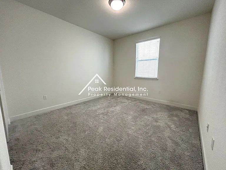 5725 Harveston Way — Photo 18