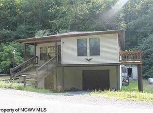 44 Possom Hollow Rd, Newburg, WV 26410