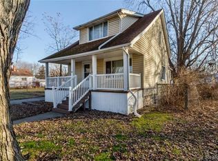 25721 Yale St, Dearborn Heights, MI 48125