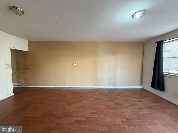 5th image of 1501 S Dover St