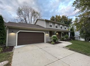 2103 Folwell Dr SW, Rochester, MN 55902