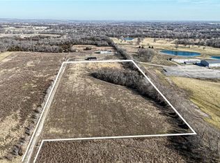 39906 E White Rd, Oak Grove, MO 64075