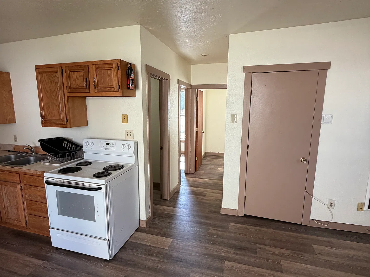 2 bed, $1,100 — Photo 3