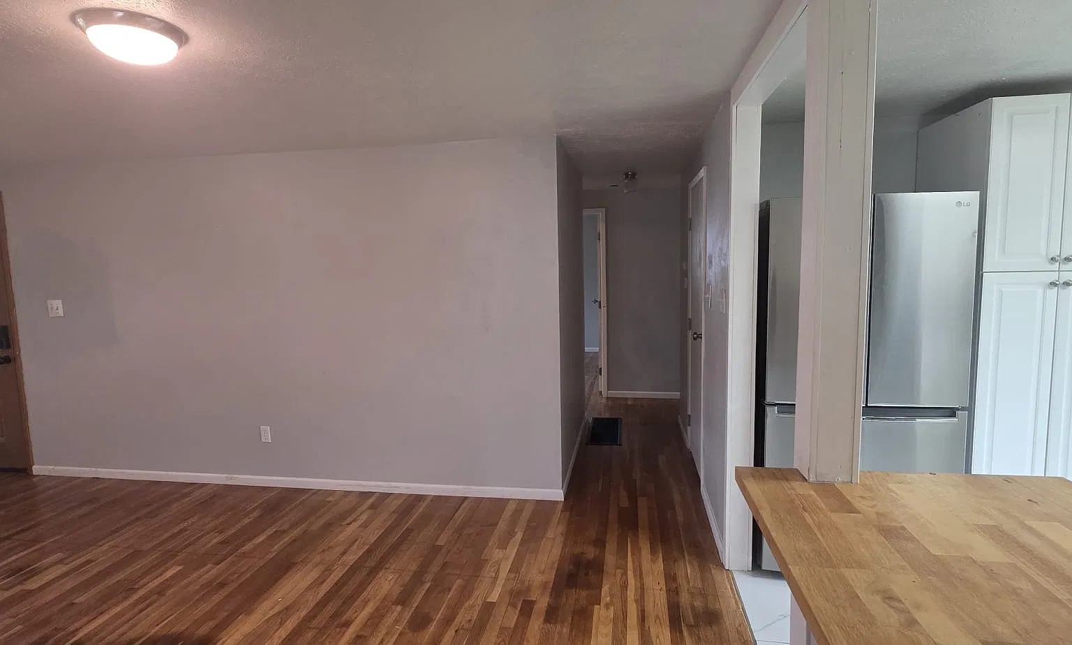 3 bed, 1009 sqft, $2,450 — Photo 4