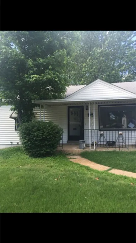 9603 Echo Ln photo 1