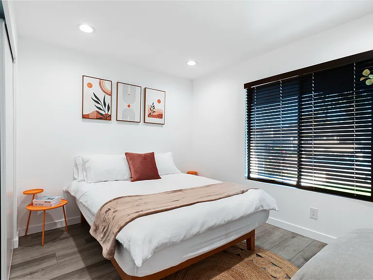 9333 Flicker Ave — Photo 38