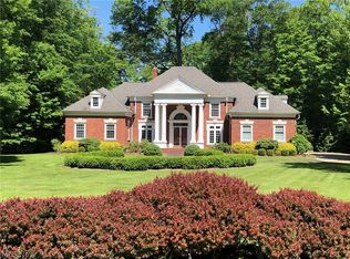 9492 Creawood Frst, Willoughby, OH 44094
