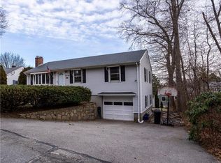 28 Cormier Rd, Lincoln, RI 02865