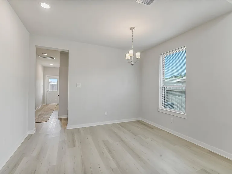 2734 Pheasant Hill Ct — Photo 12