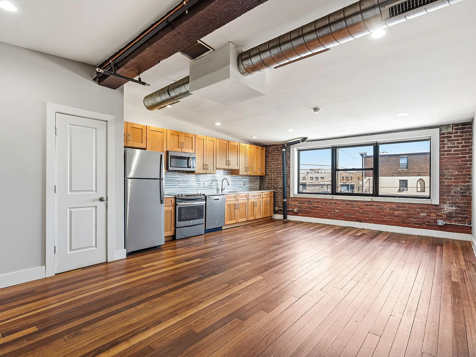 3421 Richmond Street - 210 — Photo 2