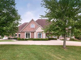 413 Crescent Meadows Ln, Eureka, MO 63025