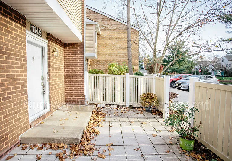 1145 Golden Pond Ct — Photo 1