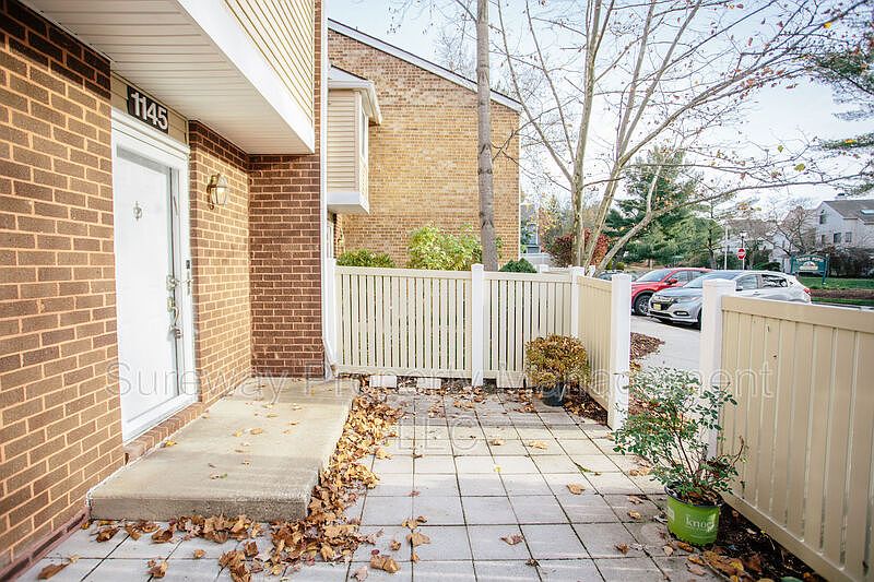 1st image of 1145 Golden Pond Ct