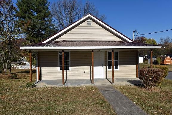 2nd image of 215 Bettie St