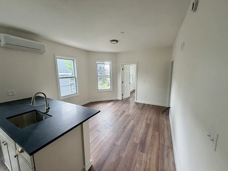 23 Pembroke St #2 — Photo 3