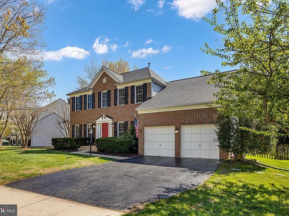3rd image of 15572 Atterbury Ct