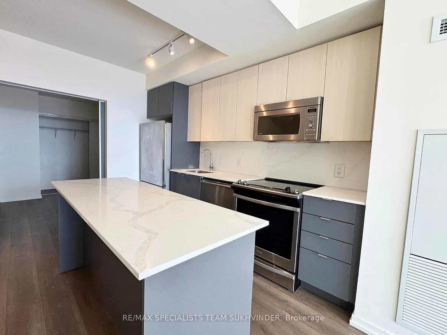 2 bed, $2,800 — Photo 4