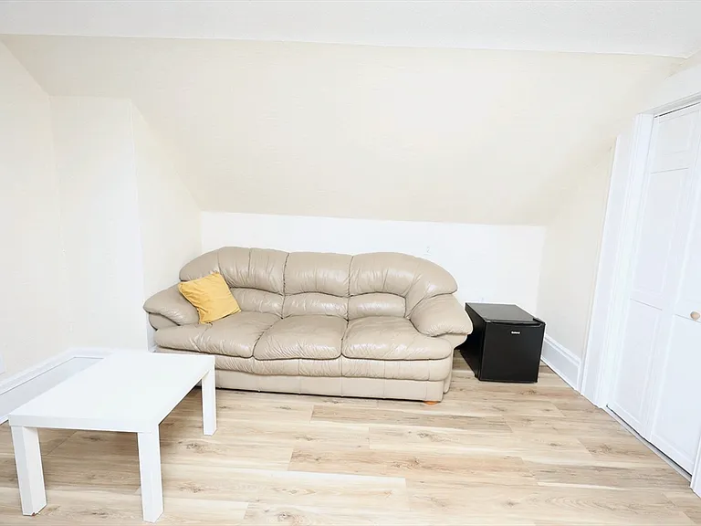 173 Porter St #4 — Photo 9