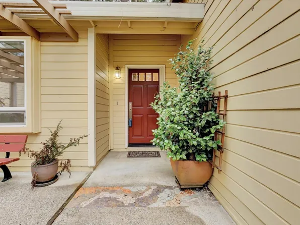 316 Bridge Way, Nevada City, CA 95959