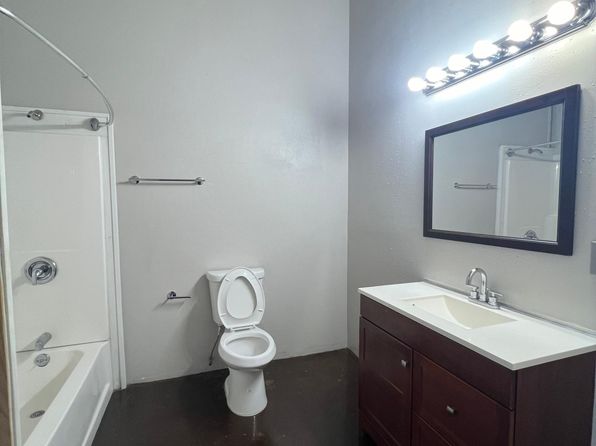 Sunshine Studios | 851 81 Street Ave, Oakland, CA