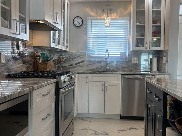 5900 Shore Blvd S APT 306