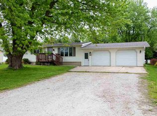 240 East St, Maynard, IA 50655